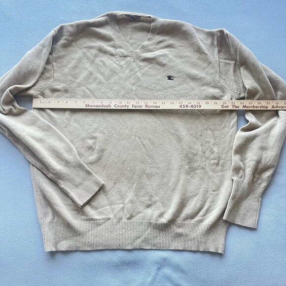 Vtg Burberry Sweater Mens Large Pure Lambswool V Neck Camel Italy Made Classic - Picture 3 of 9